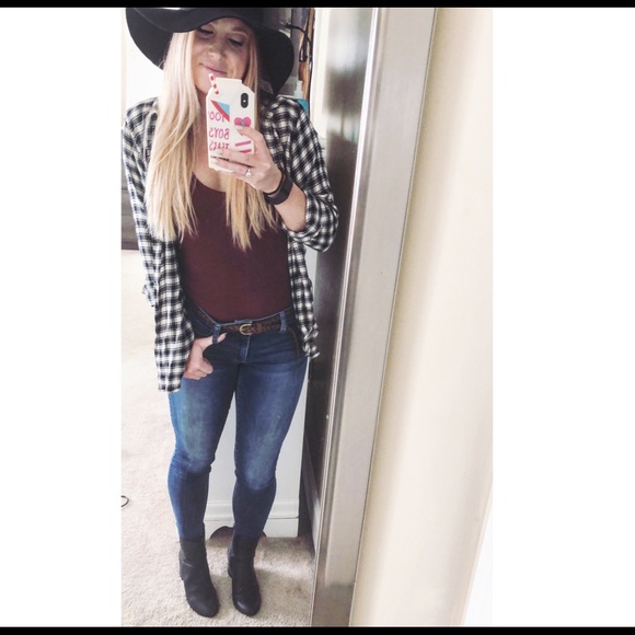 Christina from Maine @mainely_threadsss on insta - Picture 3 of 8